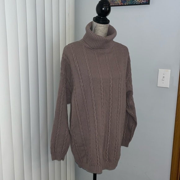 Vintage United Colors Of Benetton 100% Lambswool Cable Knit Turtle Neck Sweater - Picture 1 of 7